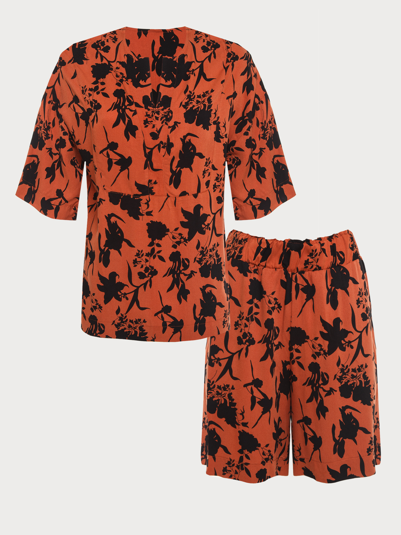 Костюм футболка / шорты