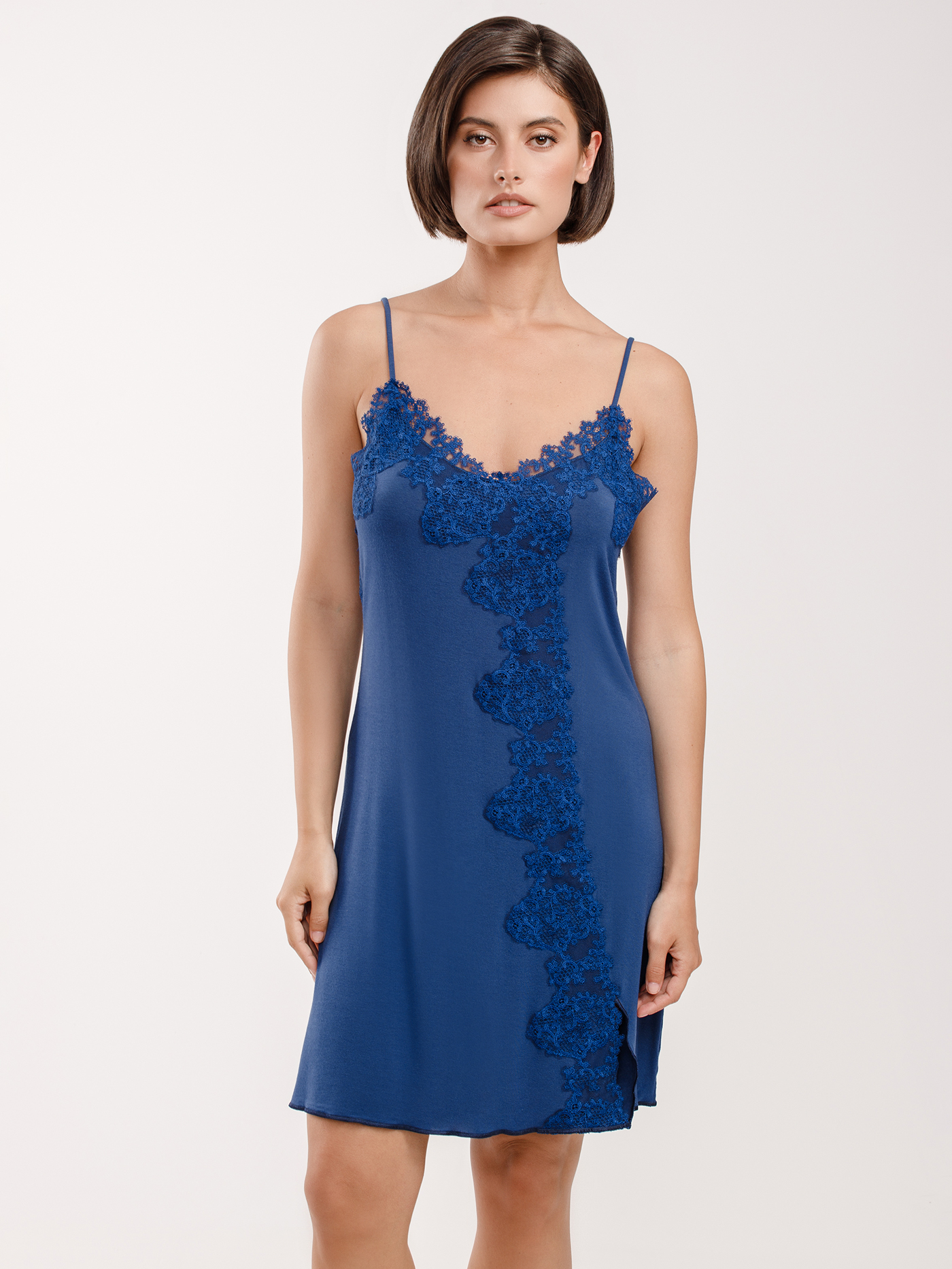 Сорочка на бретелях