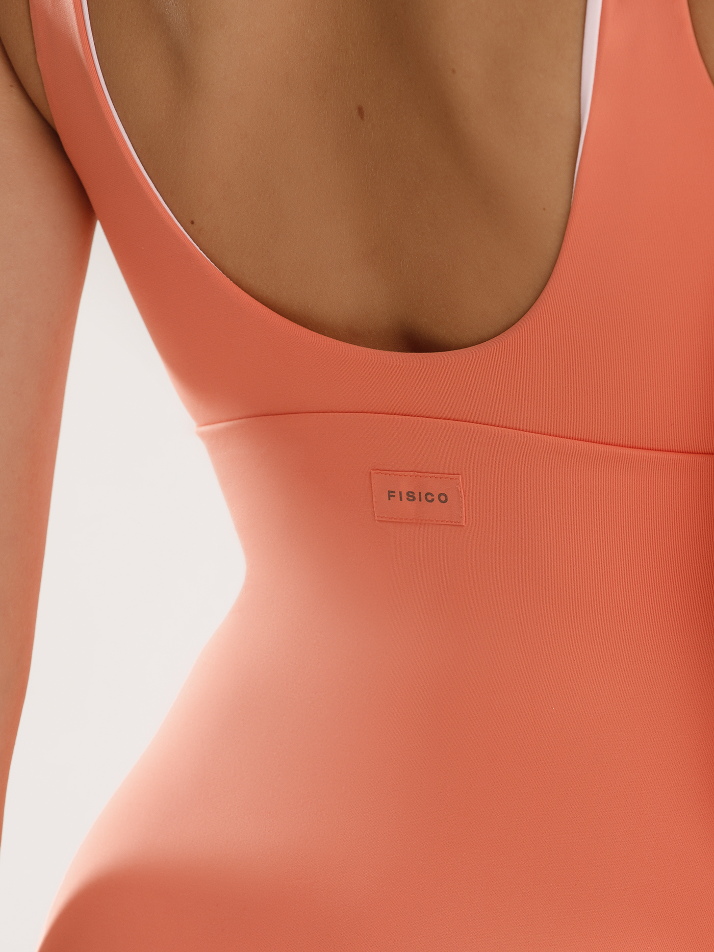 Купальник слитный с мягкой чашкой