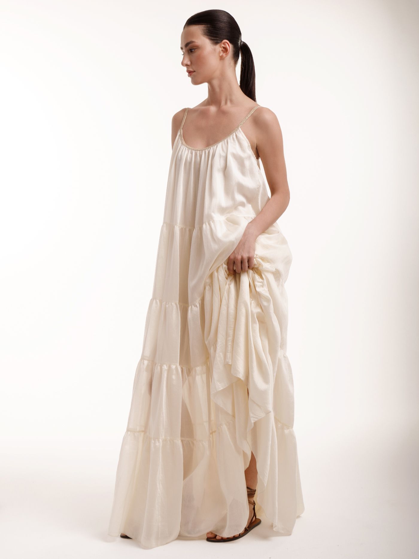 Платье длинное