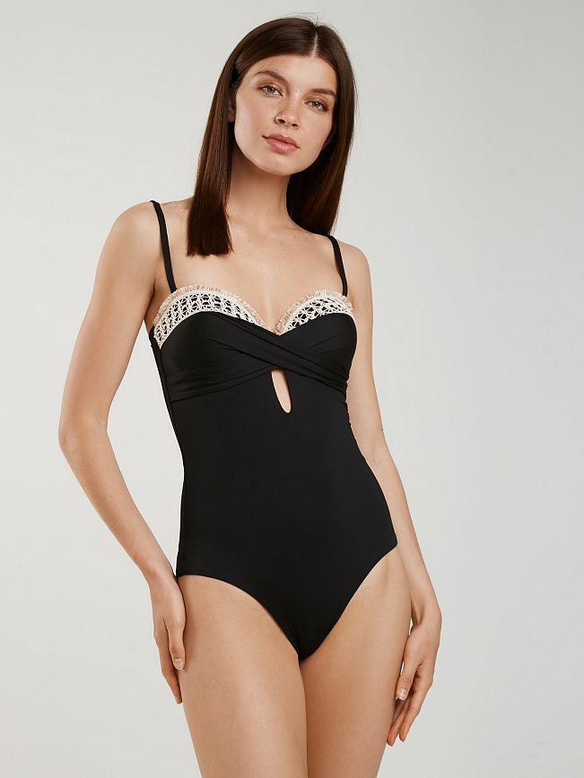 Купальник слитный бандо